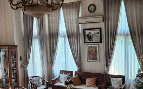 Rumah Klasik modern Dijual Cepat Di Lippo Karawaci, Tangerang