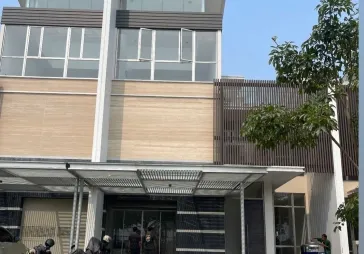 Rumah Dijual Cepat di Golf Island Cluster Chopin Boulevard PIK