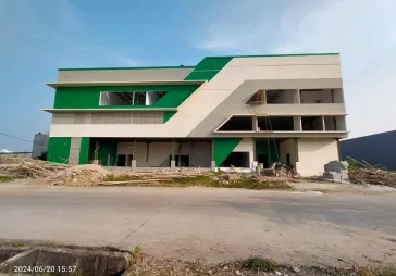 Gudang atau Pabrik Dijual Cepat di Komplek Pegudangan Laksana