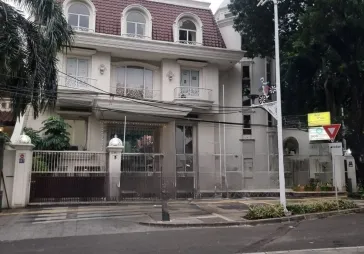 Disewakan Ruang Usaha di Jl. Suryo, Rawa Barat, Kebayoran Baru