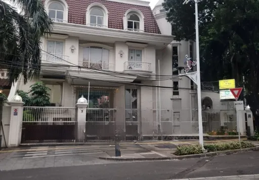 Disewakan Ruang Usaha di Jl. Suryo, Rawa Barat, Kebayoran Baru