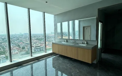 Disewakan Gedung di Lendmark Pluit, Jakarta Utara