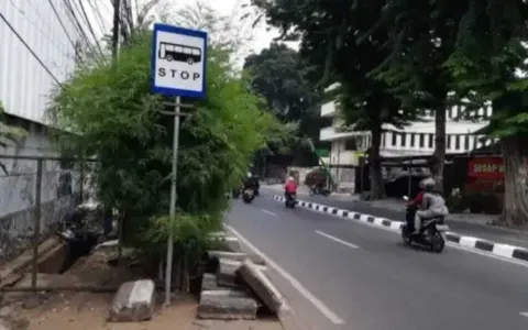 Jual Cepat di Jl. Kebayoran Lama