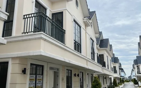 Jual Rumah Lavon 2 Cluster Margonite Double Decker
