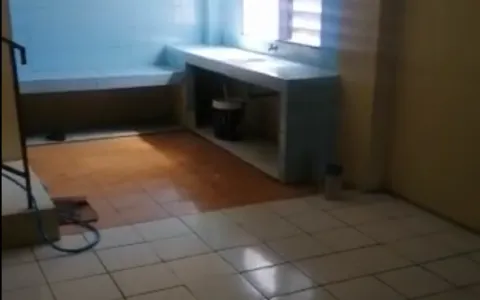 Disewakan Ruko Strategis di Duri Kosambi