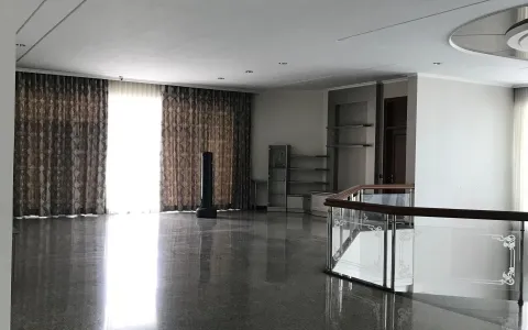 Disewakan Rumah di Taman Kebon Jeruk