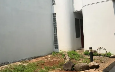 Disewakan Rumah di Taman Kebon Jeruk Intercon
