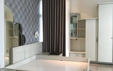 Disewakan Rumah di Taman Kebon Jeruk Intercon