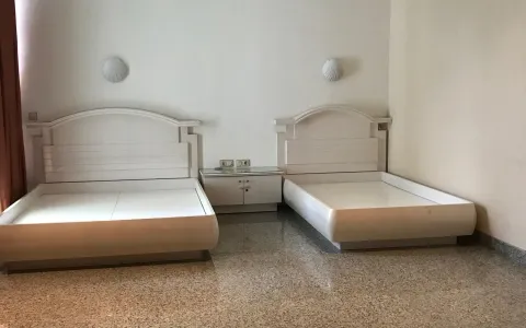 Disewakan Rumah di Taman Kebon Jeruk Intercon