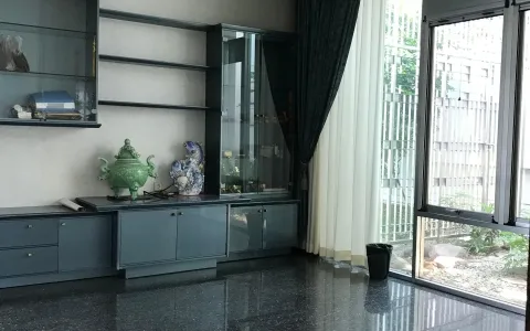 Disewakan Rumah di Taman Kebon Jeruk