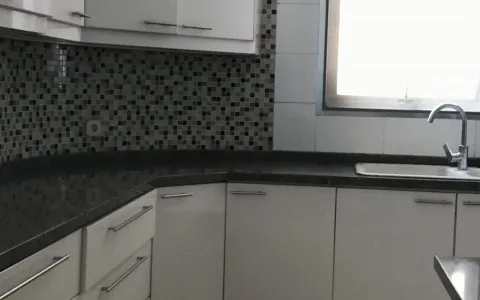 Disewakan Rumah di Taman Kebon Jeruk Intercon
