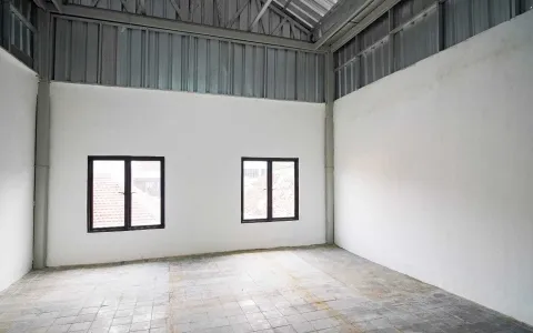 Dijual dan Disewakan Gudang di Jl. Tiang Bendera, Tambora