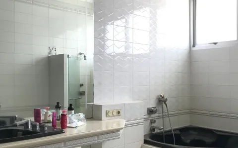 Disewakan Rumah di Taman Kebon Jeruk Intercon