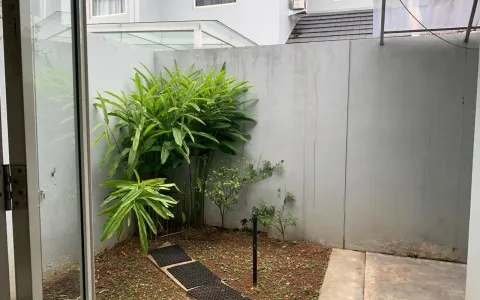 Dijual Rumah Suvarna Sutera, Cikupa, Tangerang