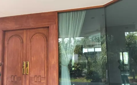 Disewakan Rumah di Taman Kebon Jeruk Intercon