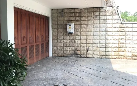 Disewakan Rumah di Taman Kebon Jeruk Intercon