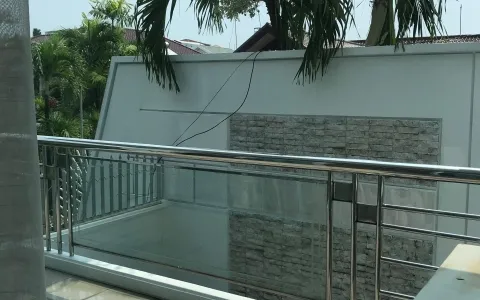 Disewakan Rumah di Taman Kebon Jeruk