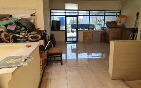 Dijual Rumah di Jl. Laksana