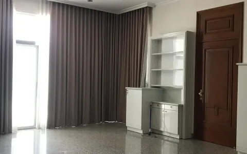 Disewakan Rumah di Taman Kebon Jeruk Intercon