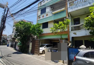 Dijual Rumah di Jl. Laksana