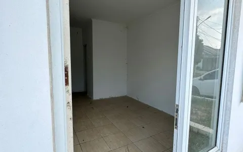 Dijual Rumah di Cendana Garden Serang