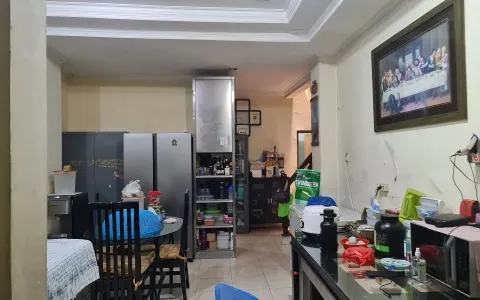 Dijual Rumah di Jl. Laksana