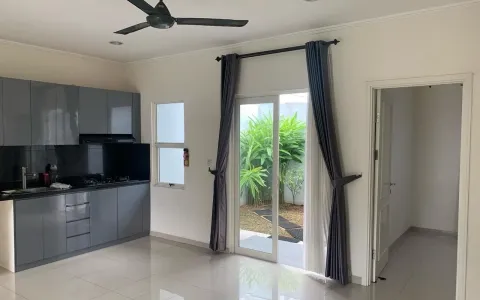Dijual Rumah Suvarna Sutera, Cikupa, Tangerang