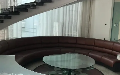 Disewakan Rumah di Taman Kebon Jeruk Intercon