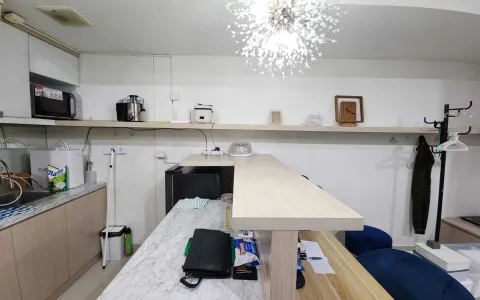 Jual Apartemen Lux di Grand Kamala Lagoon Bekasi
