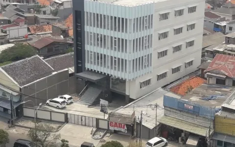 Dijual Gedung Office Graha Pramuka, Jakarta Timur