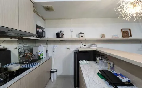 Jual Apartemen Lux di Grand Kamala Lagoon Bekasi
