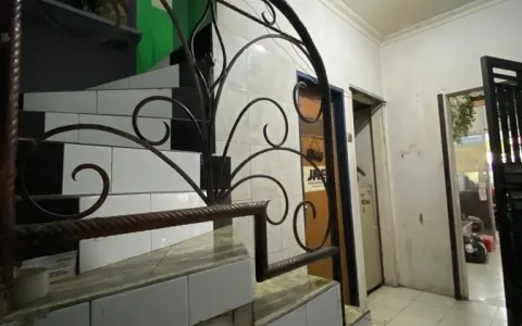 Dijual Ruko di Pinggir Jalan, Jakarta Selatan