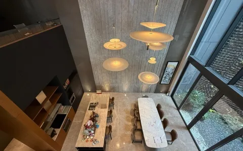 Dijual rumah Bergaya Minimalis Tropical Resort di Daan Mogot Baru
