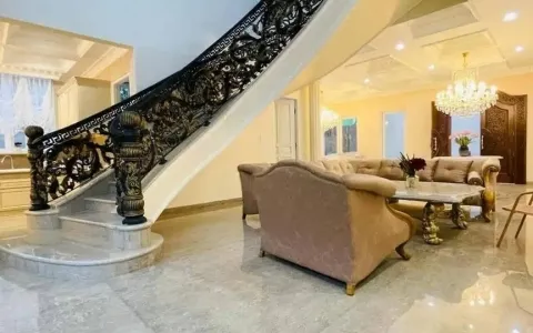 Jual Cepat Rumah SHM 2 Lantai di Banda Kemang,