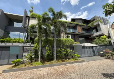 Dijual rumah Bergaya Minimalis Tropical Resort di Daan Mogot Baru