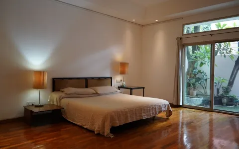 Disewakan Rumah di SCBD, Jakarta Selatan