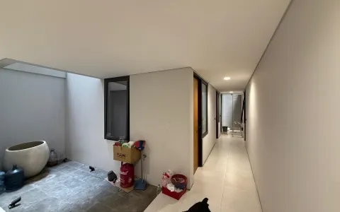 Dijual rumah Bergaya Minimalis Tropical Resort di Daan Mogot Baru