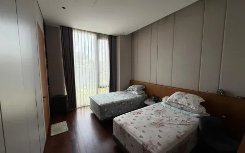 Dijual rumah Bergaya Minimalis Tropical Resort di Daan Mogot Baru