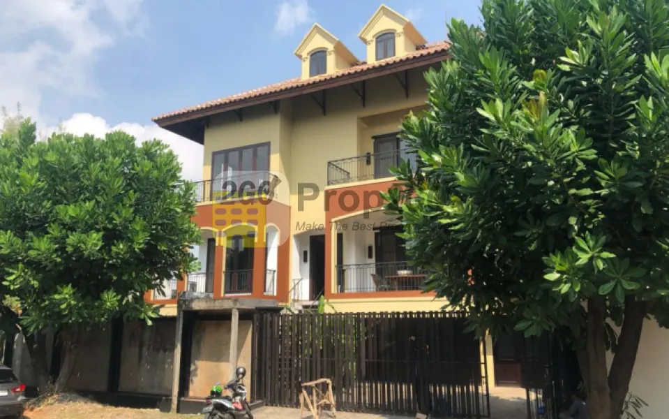 For Sale Individual House Walet Permai, PIK, Jakarta Utara