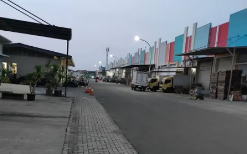 Dijual Cepat Gudang di Sedayu Biz-Park Daan Mogot