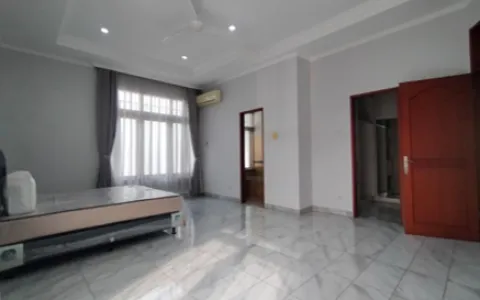 Dijual Satu Komplek Perumahan di Jervois Park