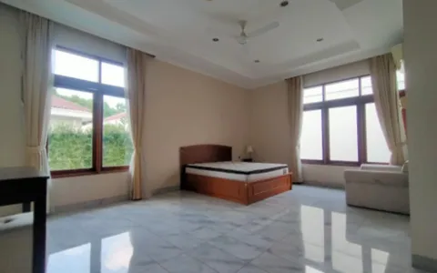 Dijual Satu Komplek Perumahan di Jervois Park