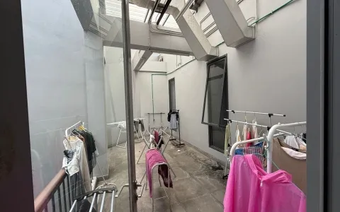 Dijual Kost Full Penghuni di Kawasan Ramai, Daan Mogot