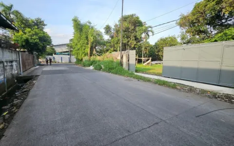 Gudang Disewakan di Jati uwung