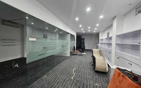 Gedung siap pakai di Petojo, Jakarta Pusat