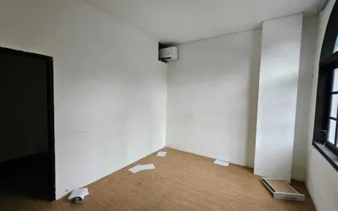Gedung siap pakai di Petojo, Jakarta Pusat