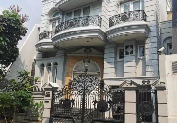 Rumah Dijual di Senayan Residence