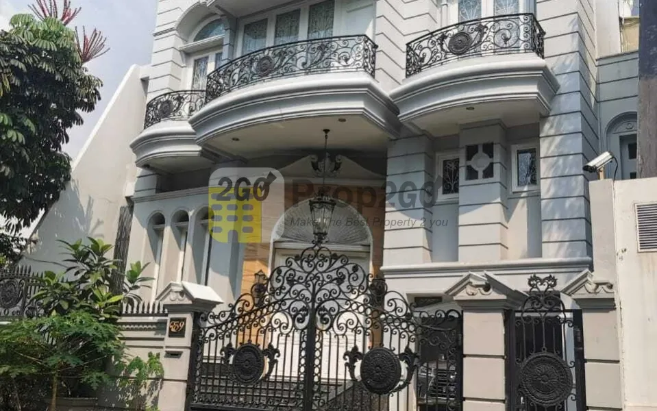 Rumah Dijual di Senayan Residence