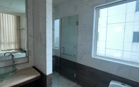 Apartemen Disewakan di The Peak at Sudirman