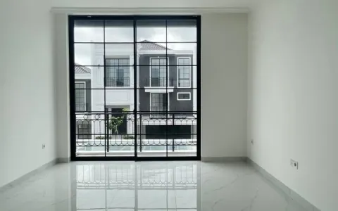 Rumah Dijual dan Disewakn di Villa Pasir Putih, PIK